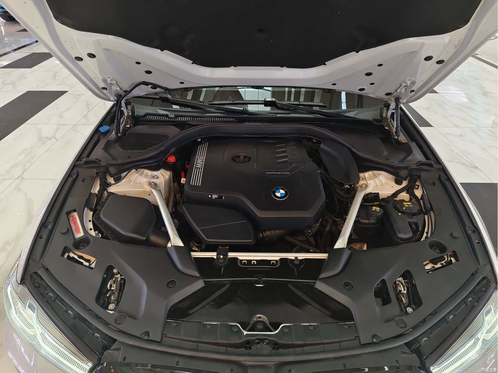BMW 5 Series, 2021 23
