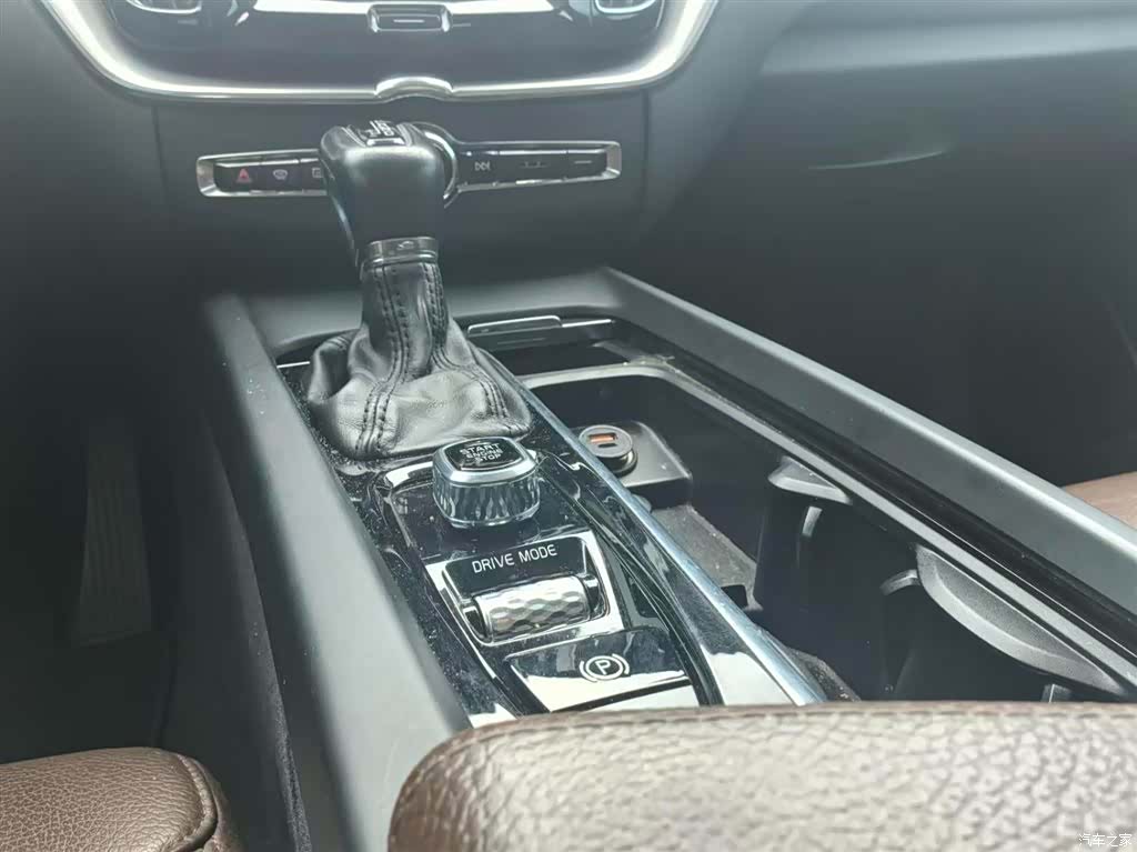 Volvo XC60, 2019 16