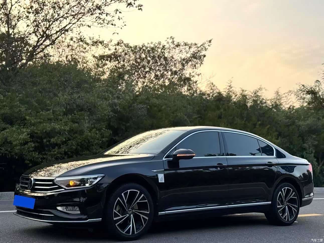Volkswagen Magotan, 2022 1