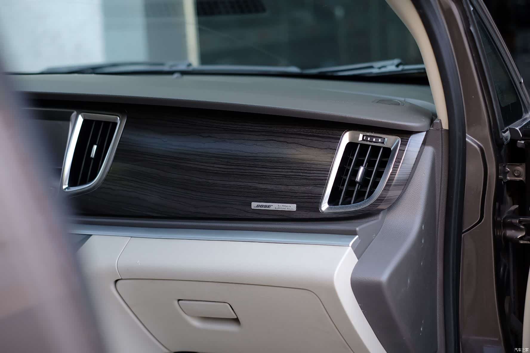 Buick GL8, 2011 47