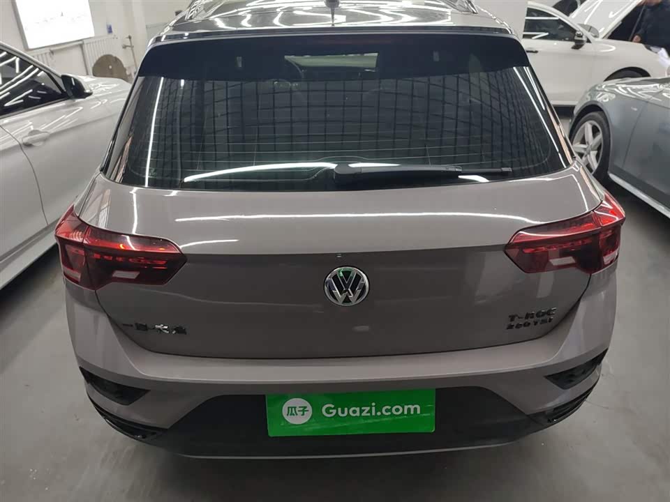 Volkswagen T-ROC exploring Songs