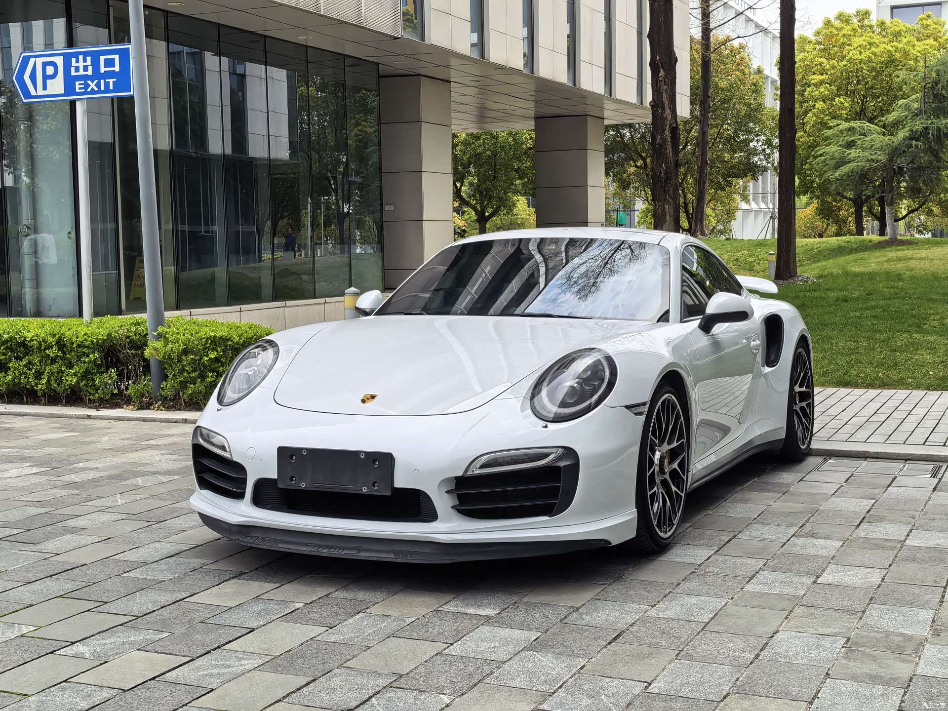 Porsche 911, 2016 1