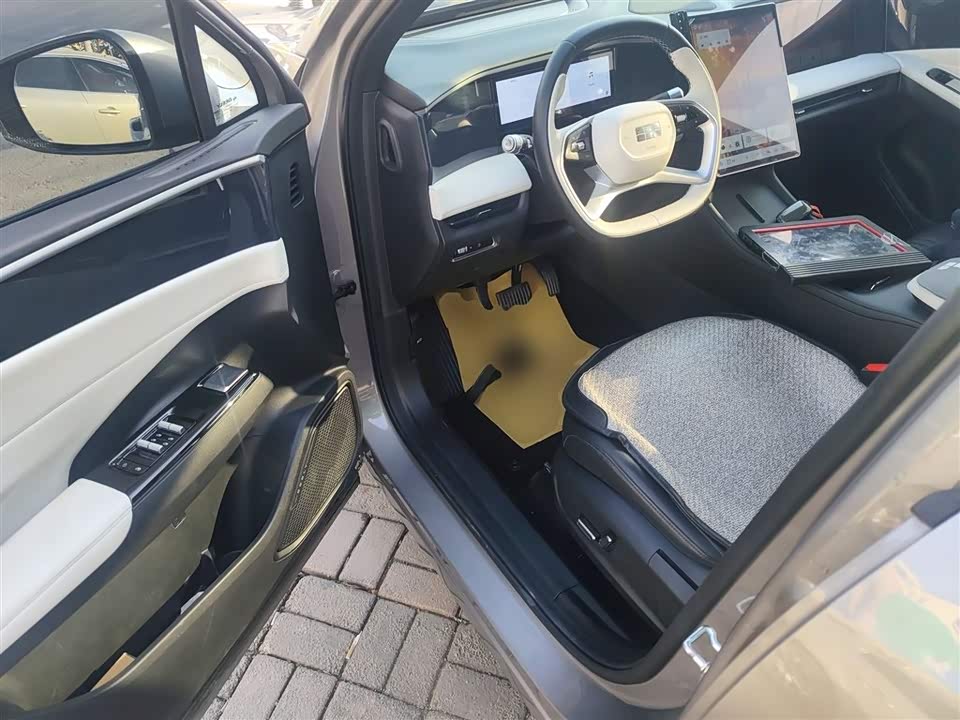 Geely Galaxy Galaxy L7