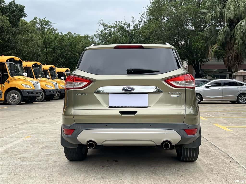Ford Kuga, 2015 8