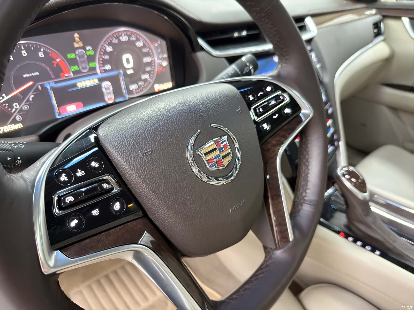Cadillac XTS, 2013 23