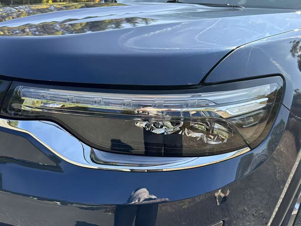 Jeep Grand Commander