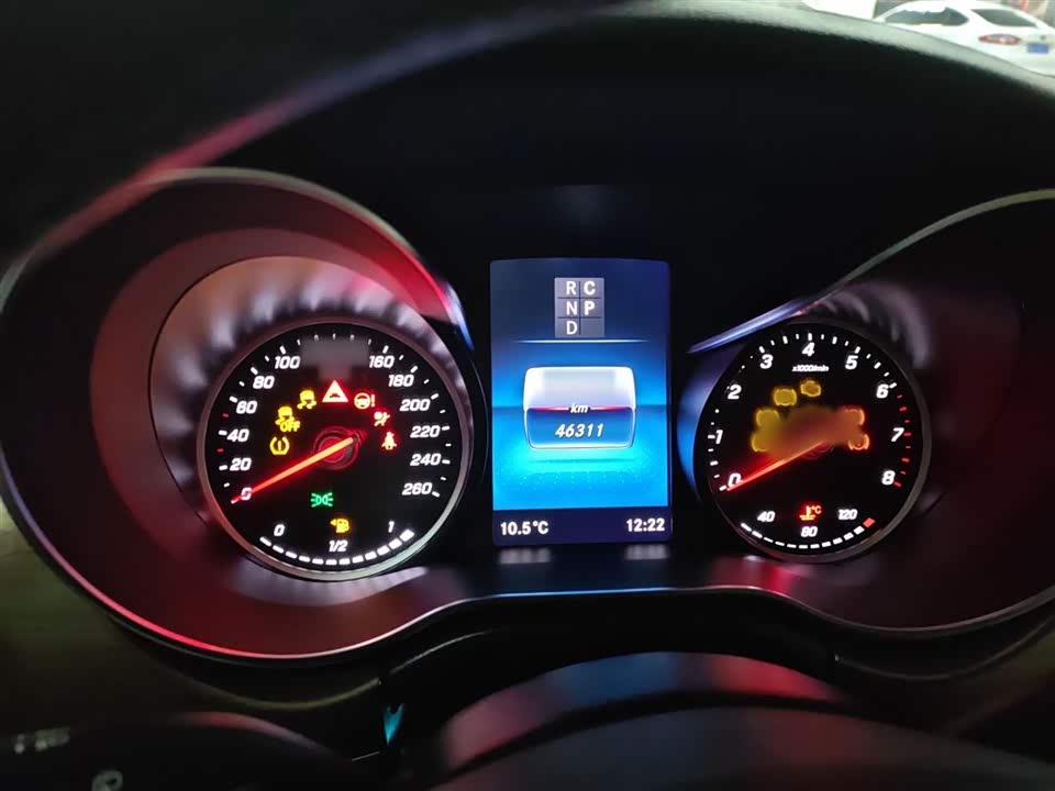 Mercedes-Benz V-class