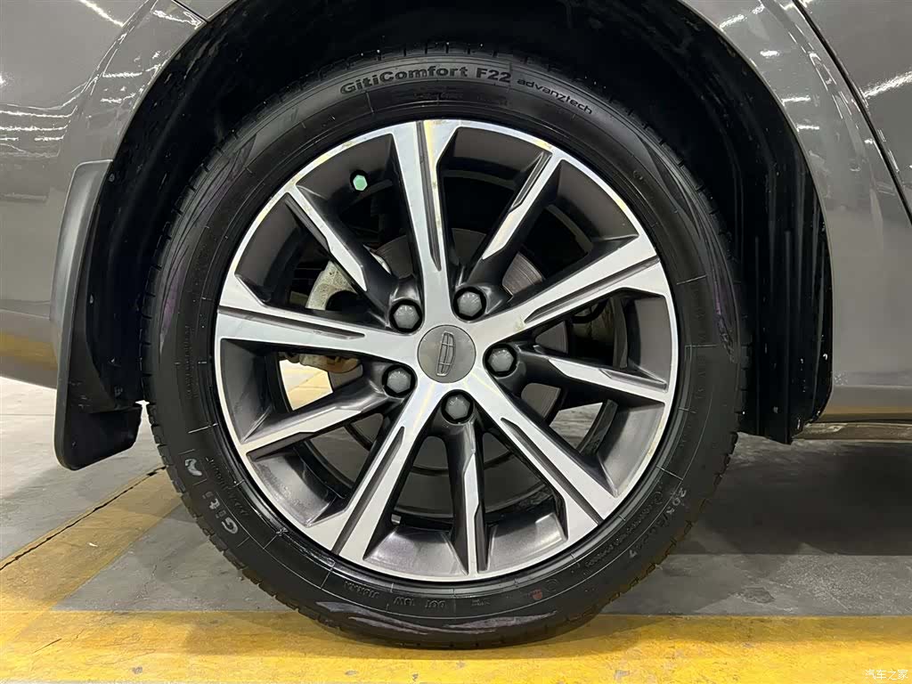 Geely Emgrand, 2021 19