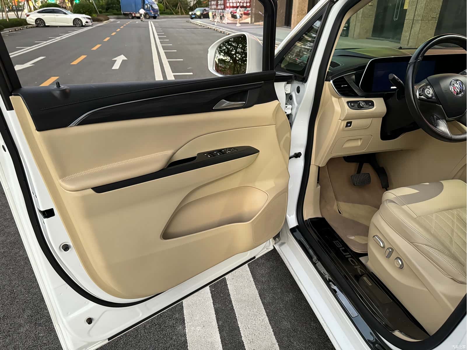 Buick GL8, 2022 7
