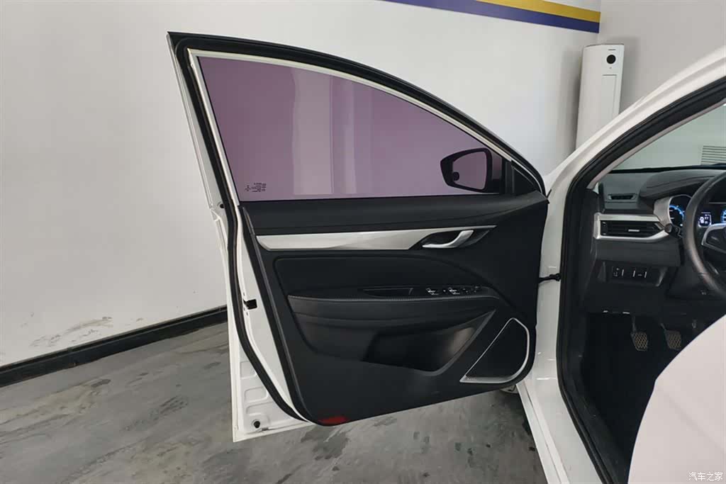 Geely Emgrand, 2020 7