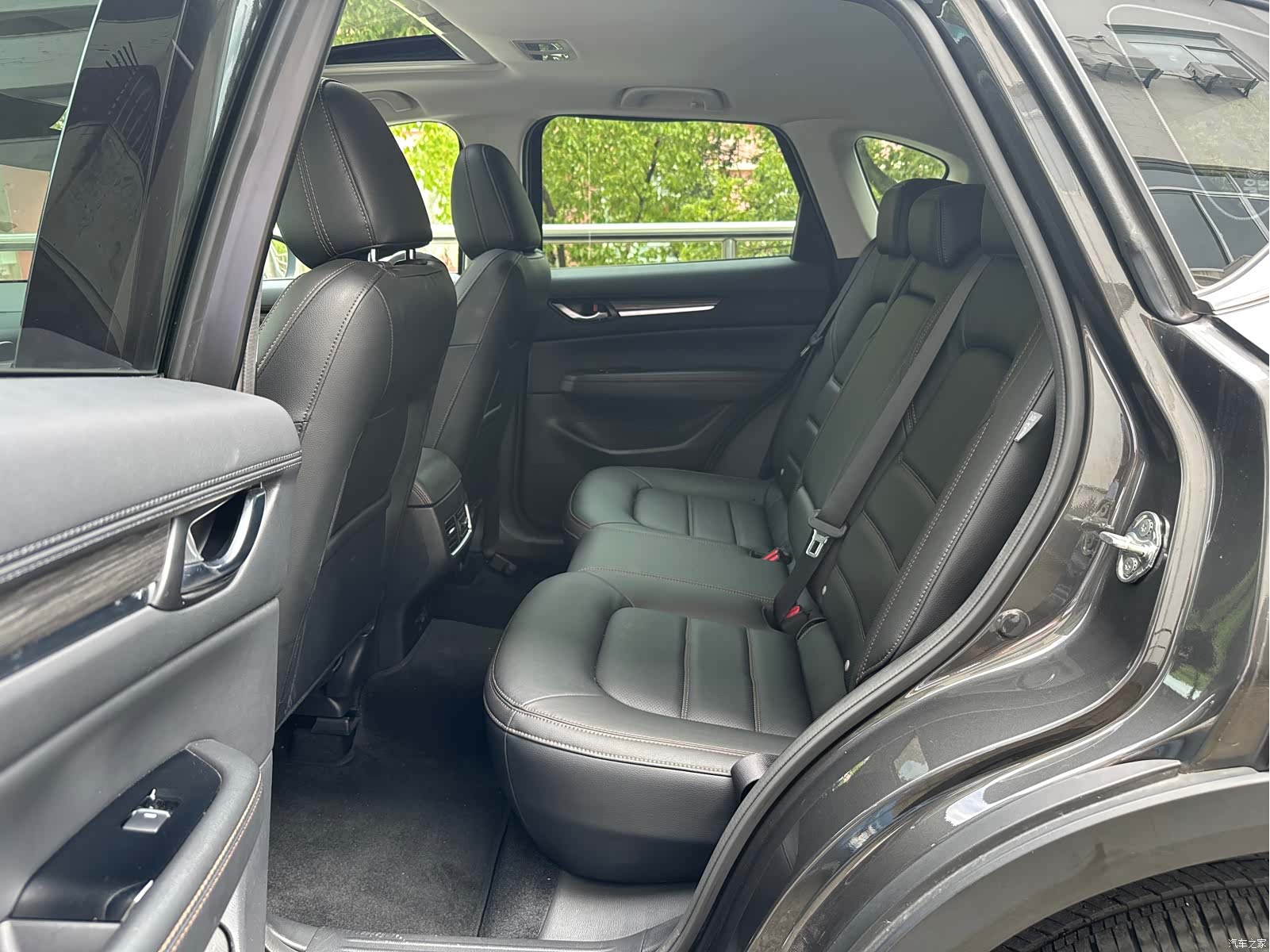 Mazda CX-5, 2022 все фото