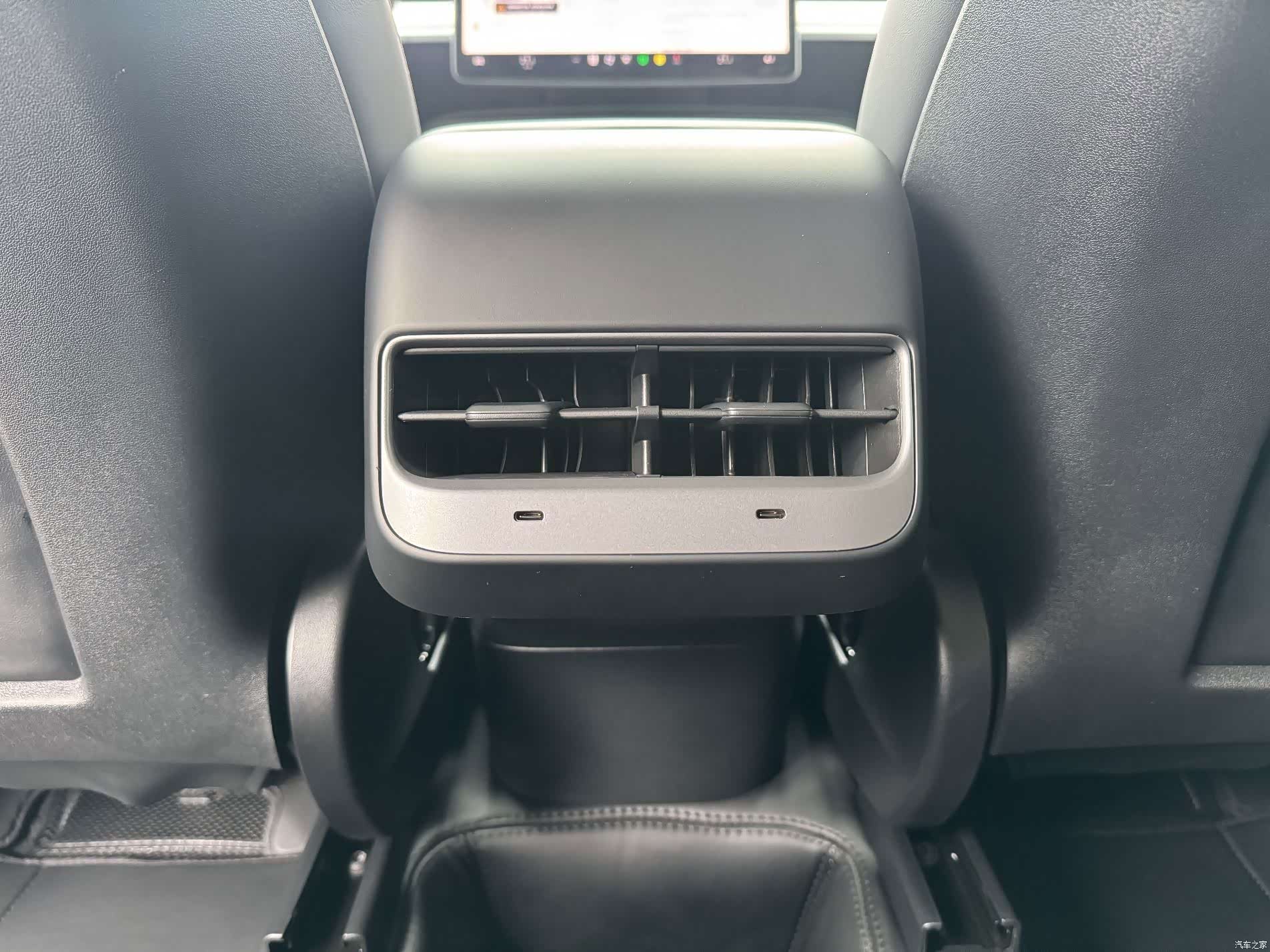 Tesla Model Y, 2022 10