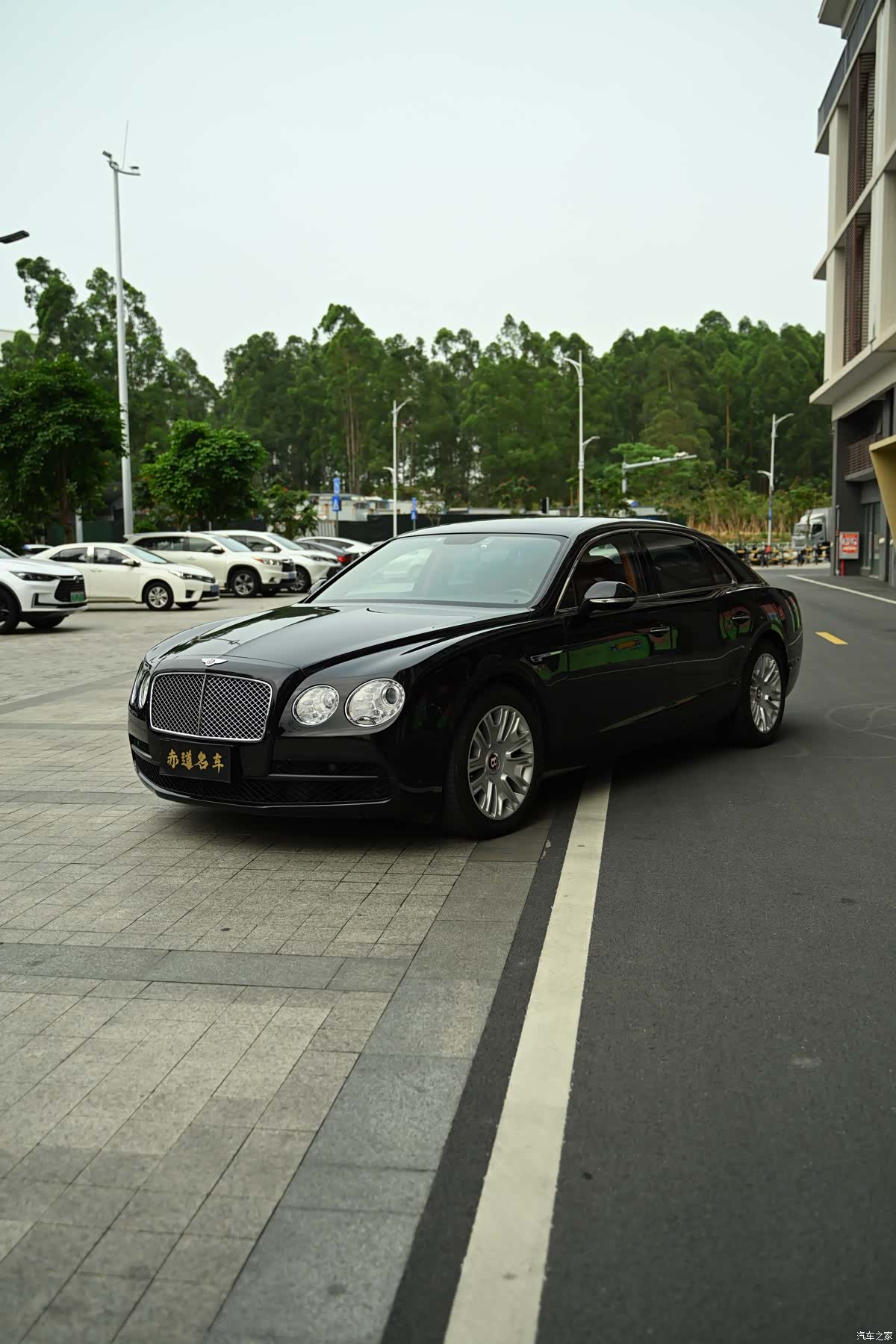 Bentley Flying Spur, 2017 1