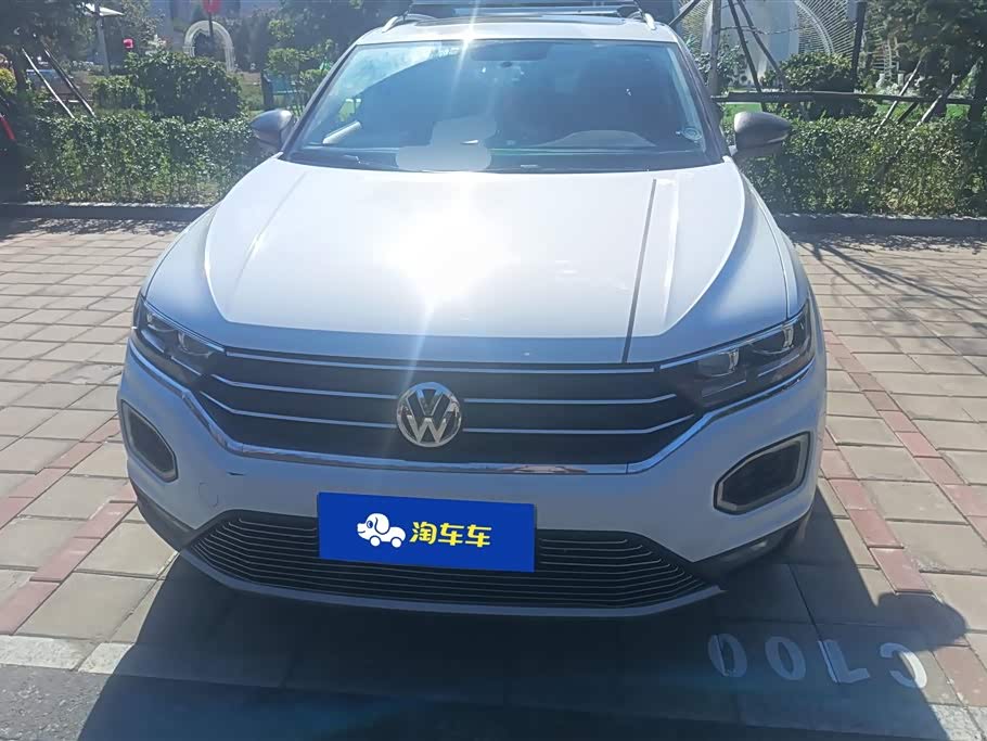 Volkswagen T-ROC exploring Songs