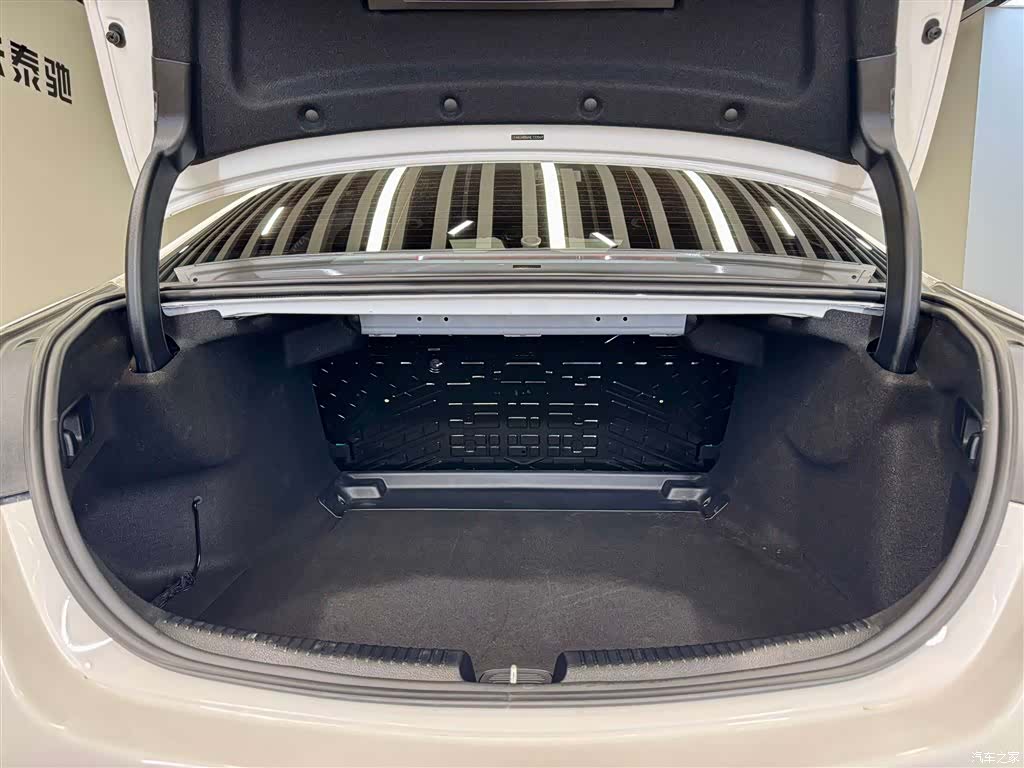 Mercedes-Benz C-Class, 2022 12