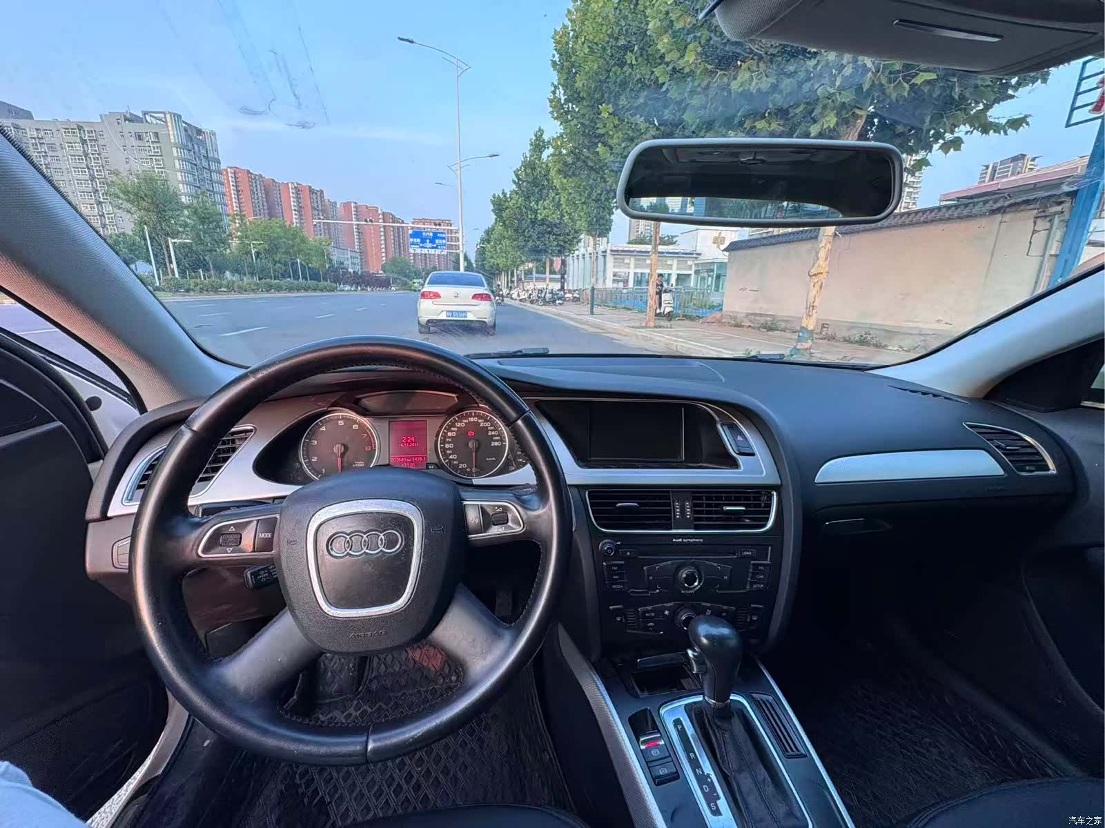 Audi A4L, 2012 10