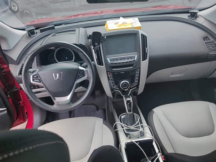 Luxgen Excellent 6 SUV