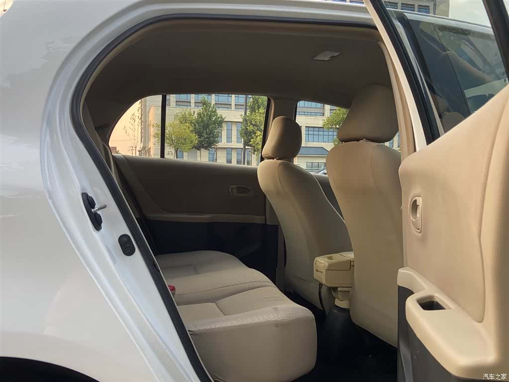 Toyota 1.6E, 2013 7