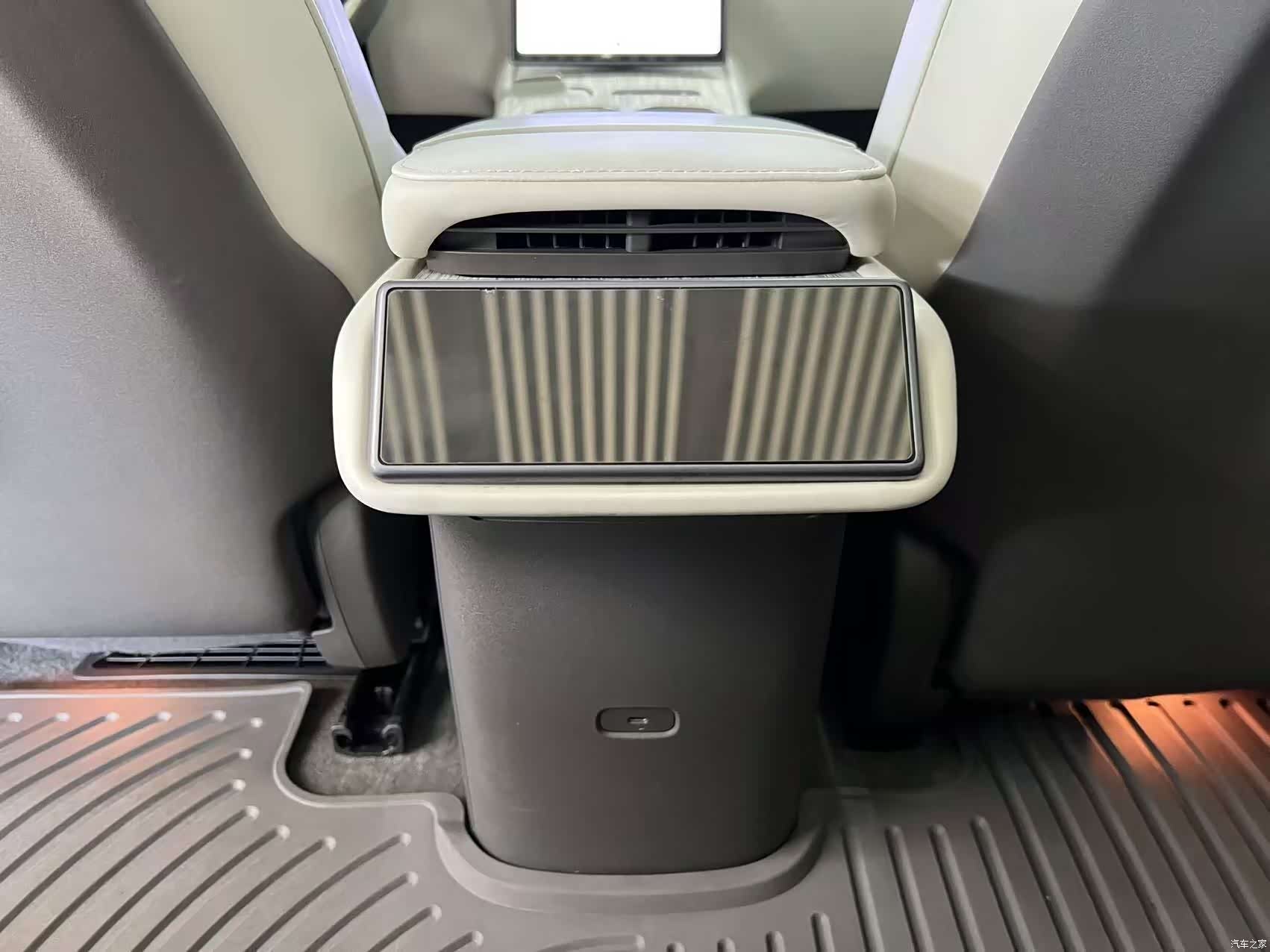 NIO ET7, 2022 10