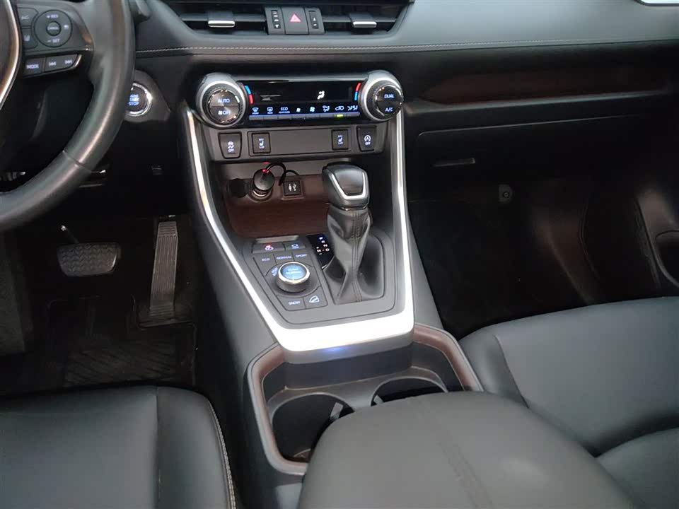 Toyota RAV4 Rongfang