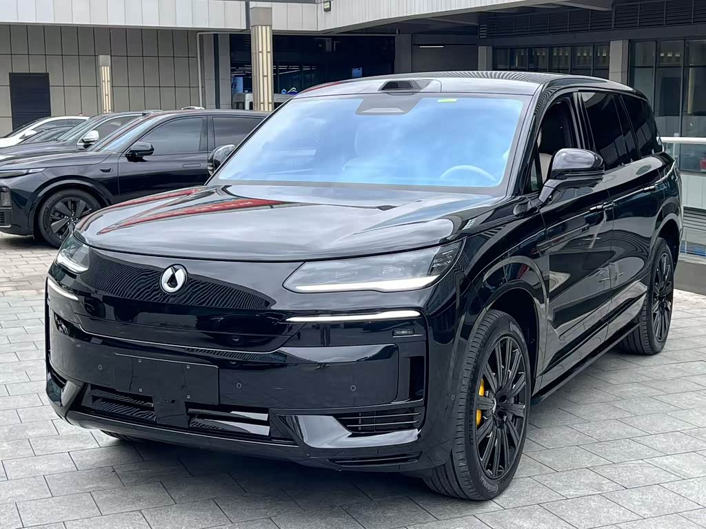 Denza N9