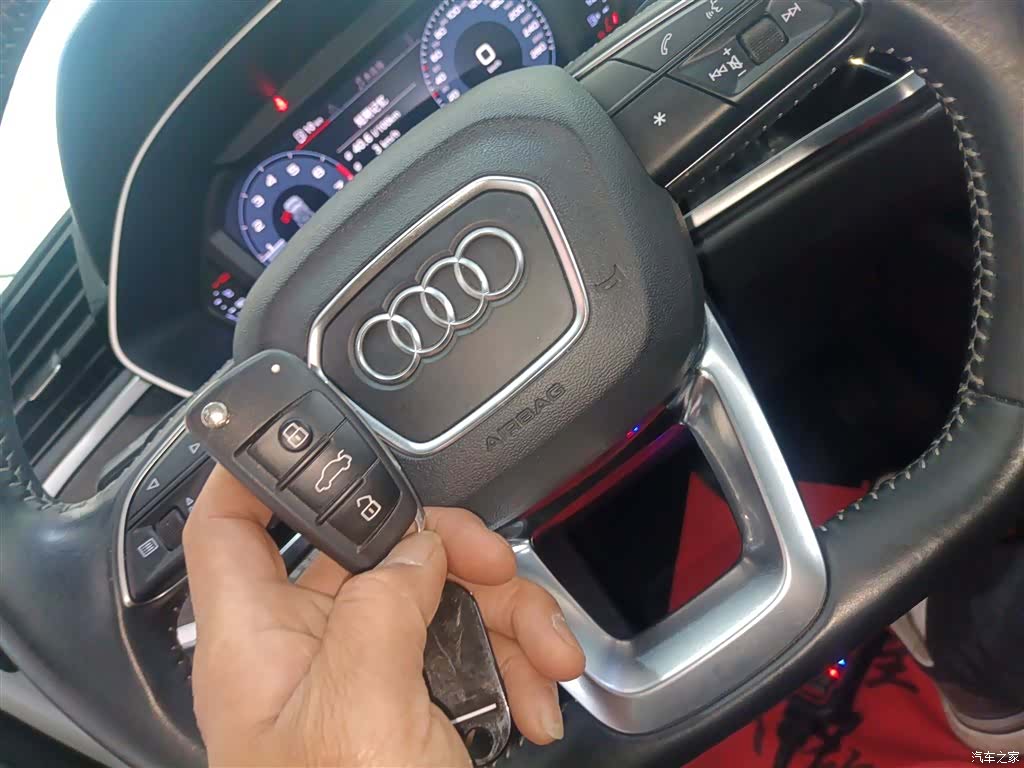 Audi Q3, 2019 9