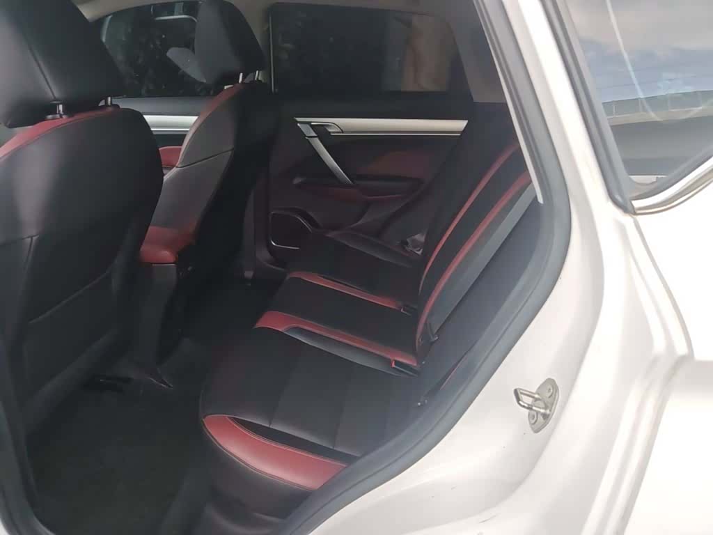 Geely Coolray, 2021 17