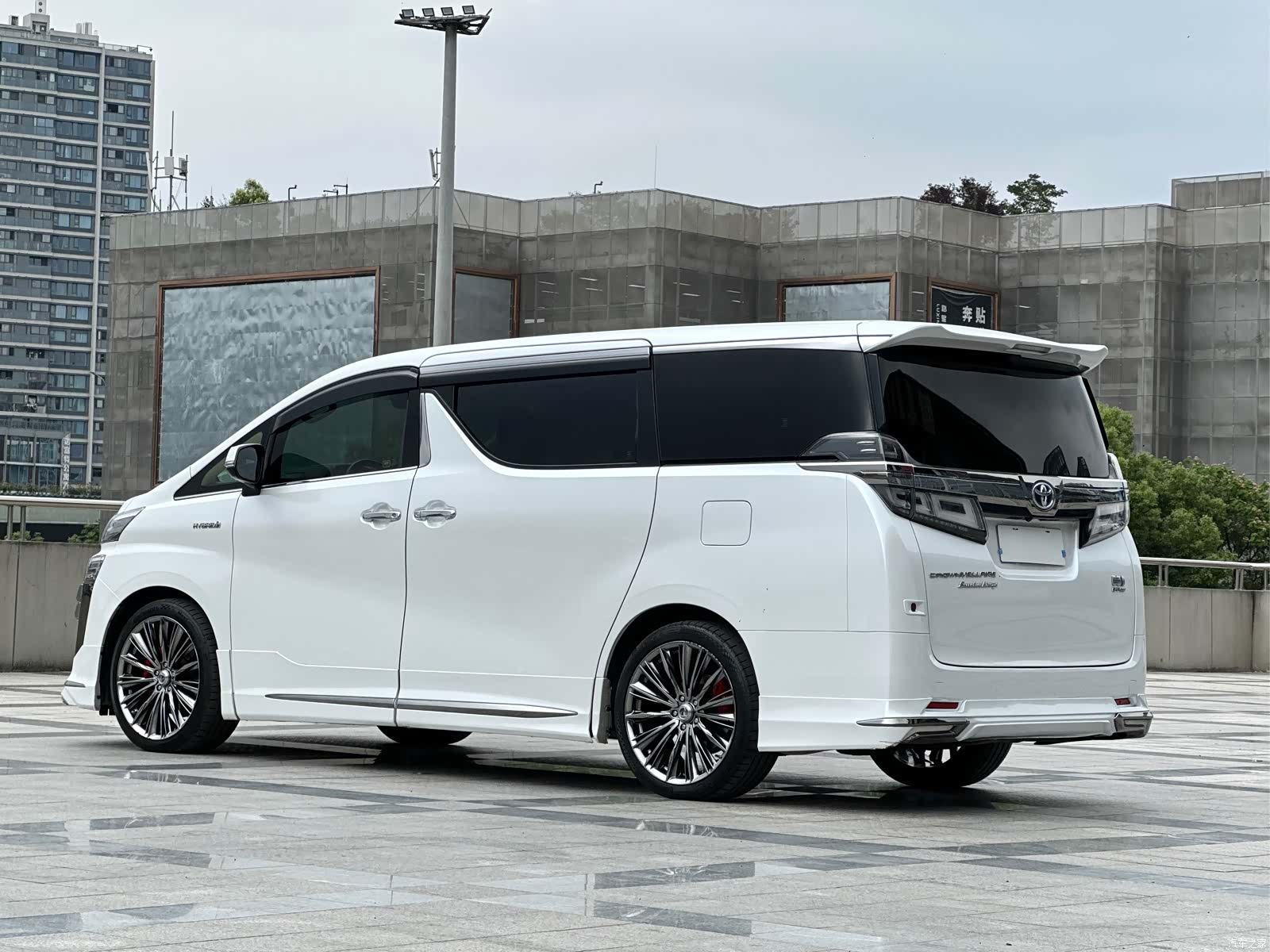 Toyota Vellfire, 2020 7