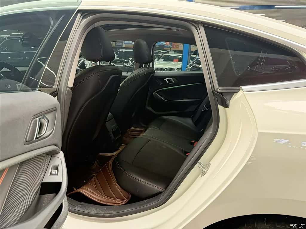 BMW 2 Series, 2023 6