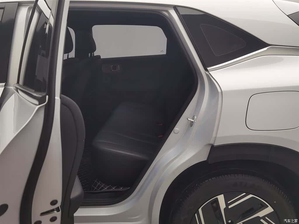 Wuling Starlight, 2024 15