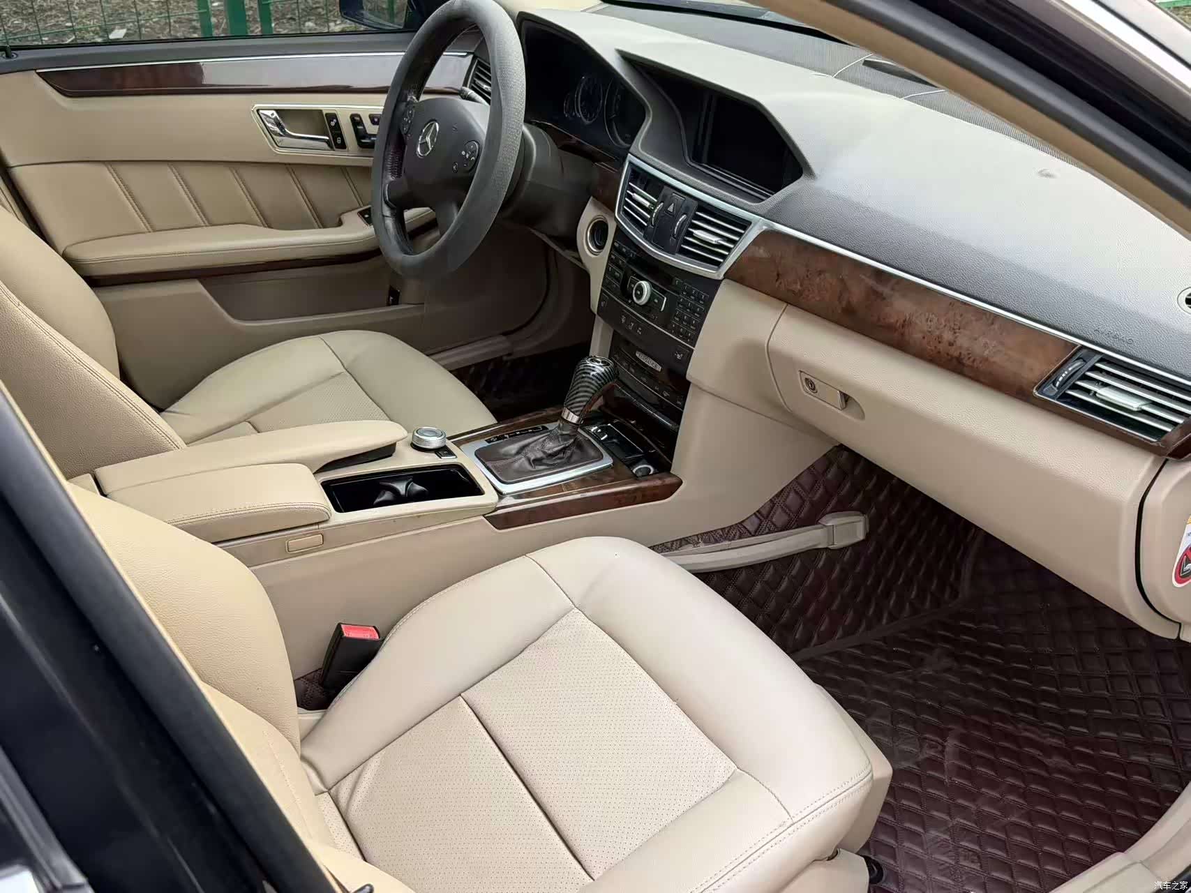 Mercedes-Benz E-Class, 2011 13