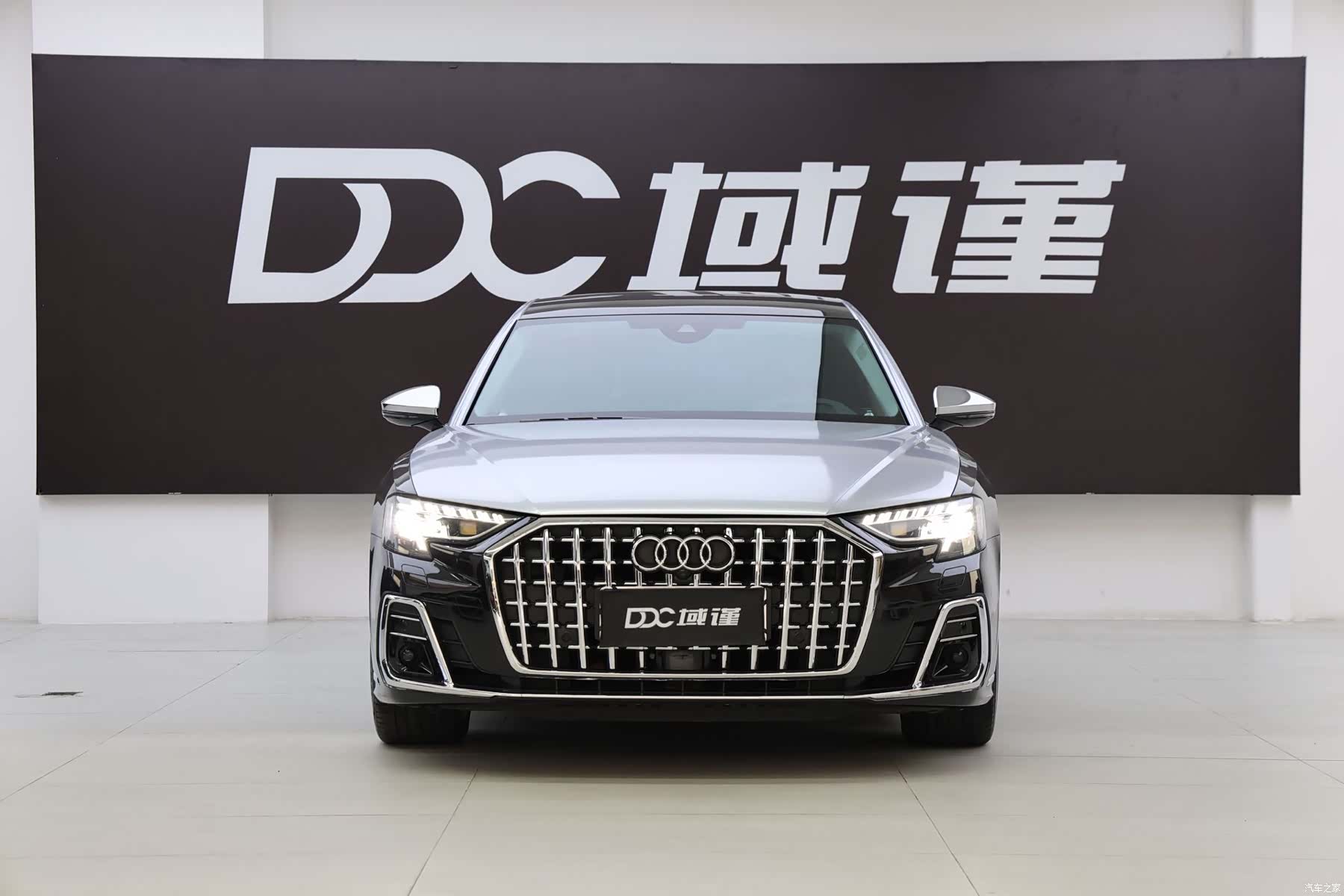 Audi A8L, 2022 4