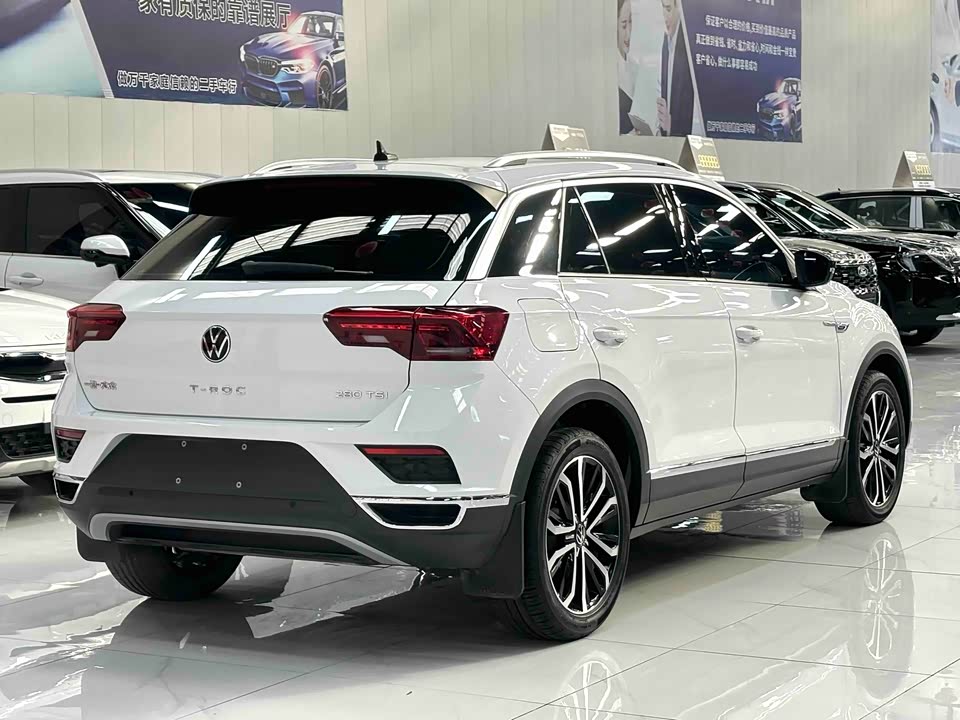 Volkswagen T-ROC exploring Songs