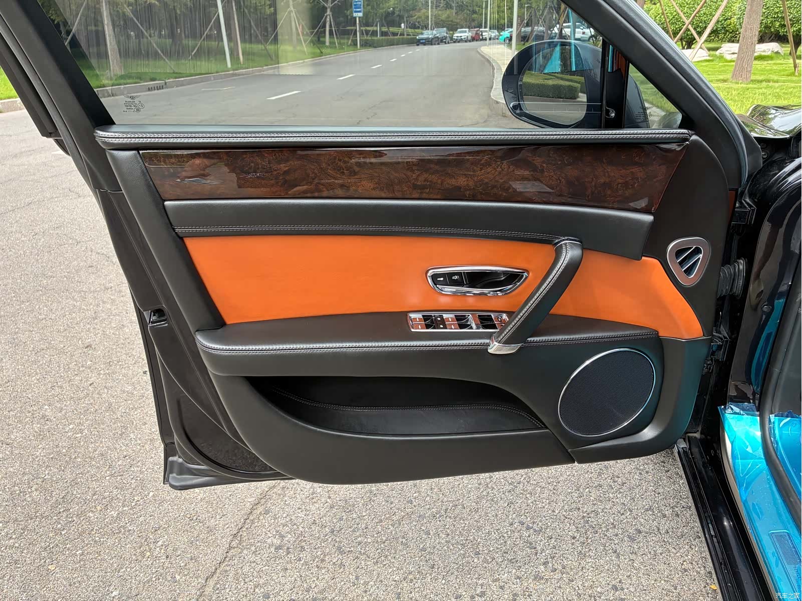 Bentley Flying Spur, 2013 9