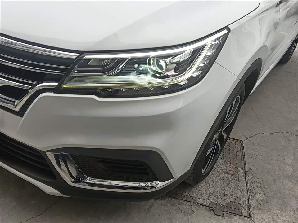 Roewe RX3