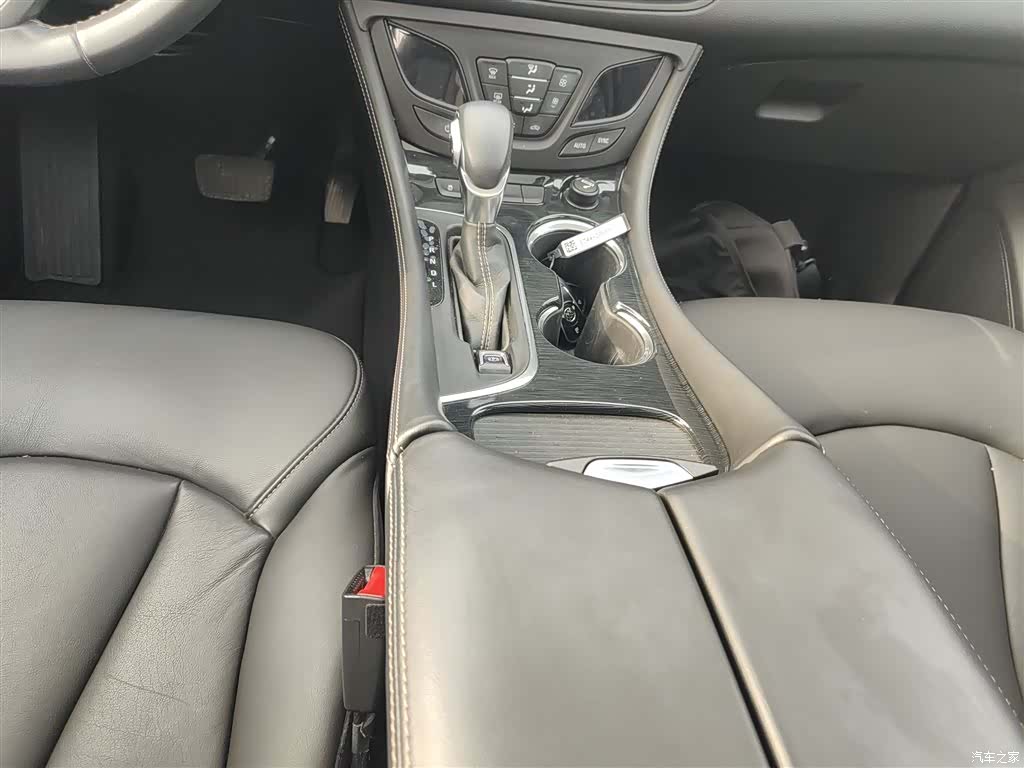 Buick Envision Plus, 2016 10