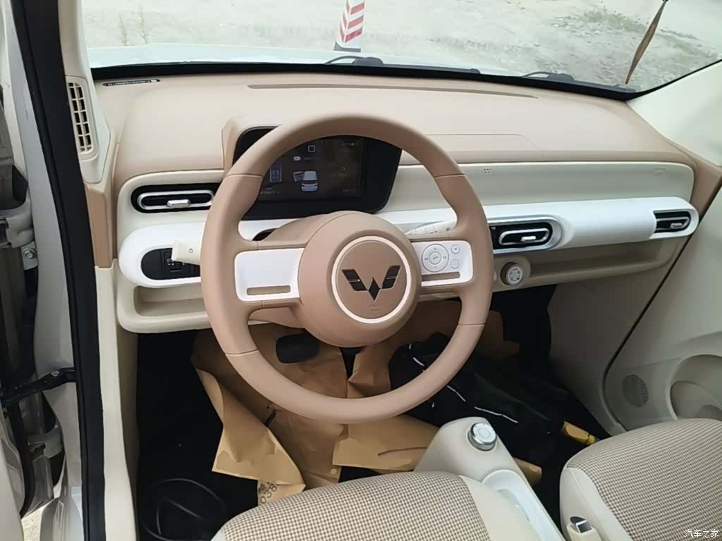 Wuling MINIEV, 2025 11
