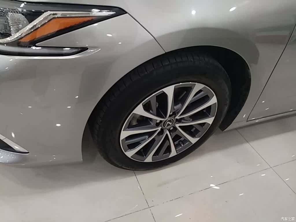 Lexus ES, 2024 23