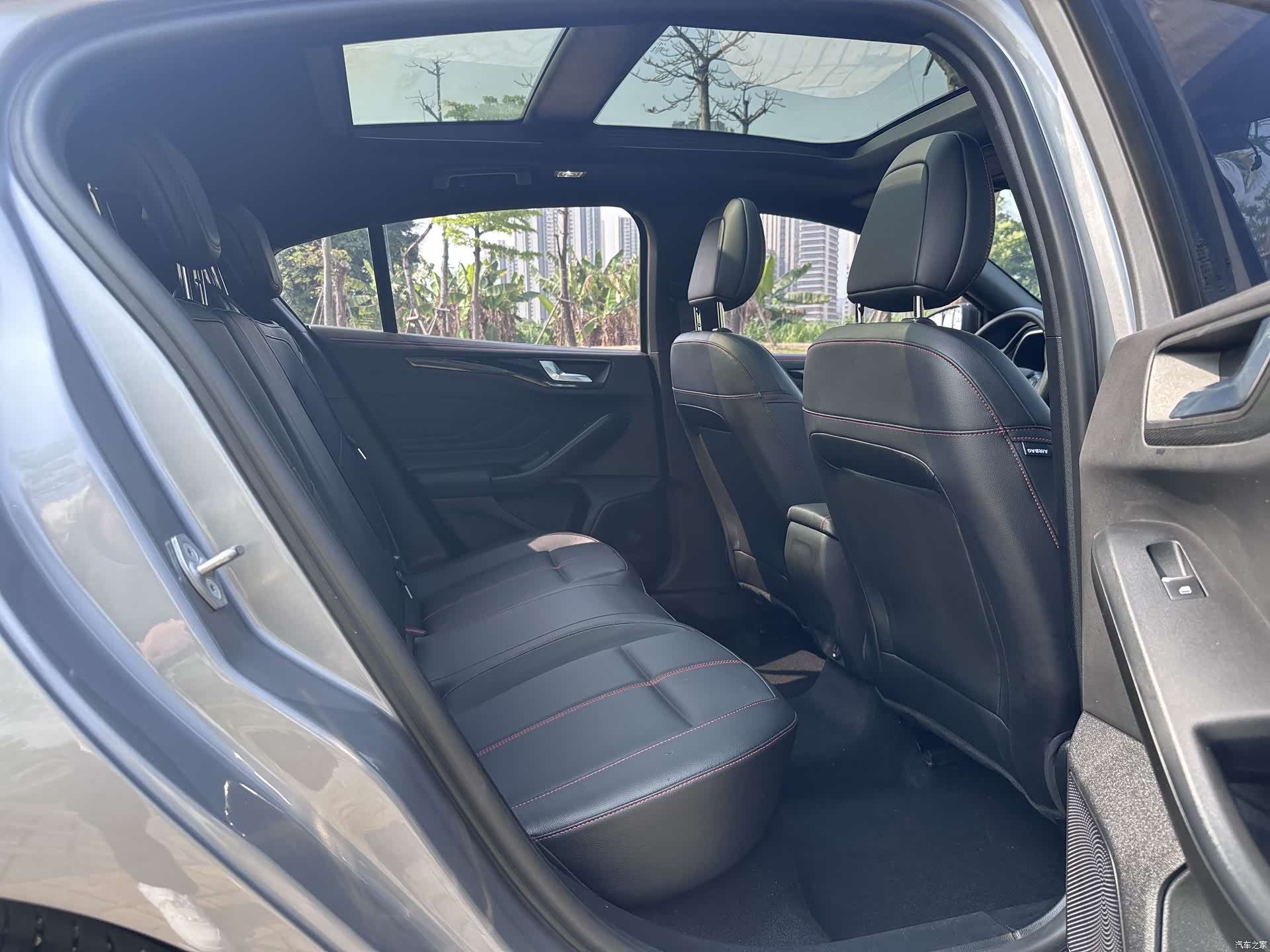 Ford Focus, 2023 15