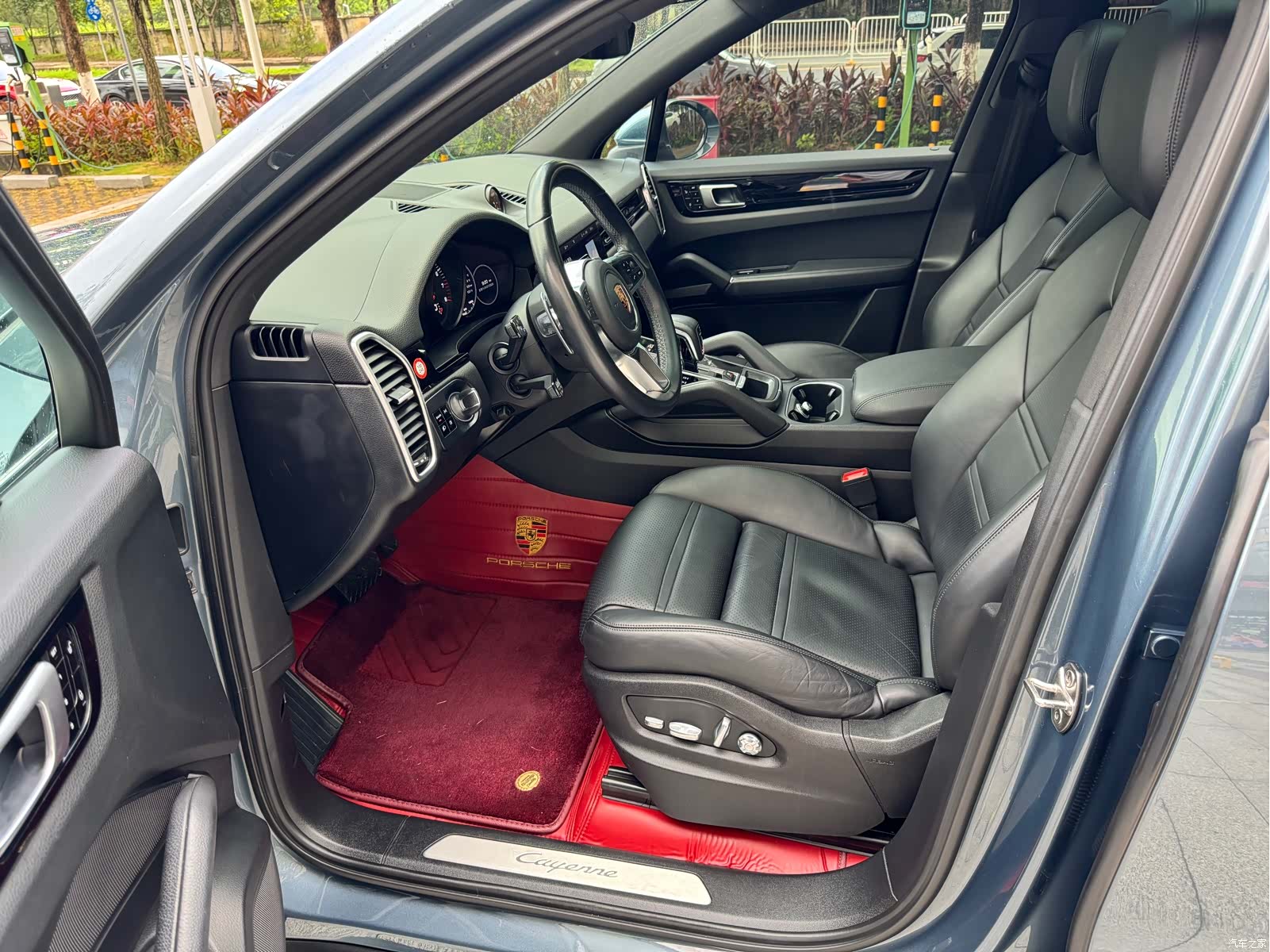 Porsche Cayenne, 2018 все фото