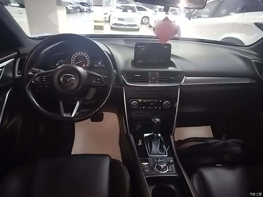 Mazda CX-4, 2019 10
