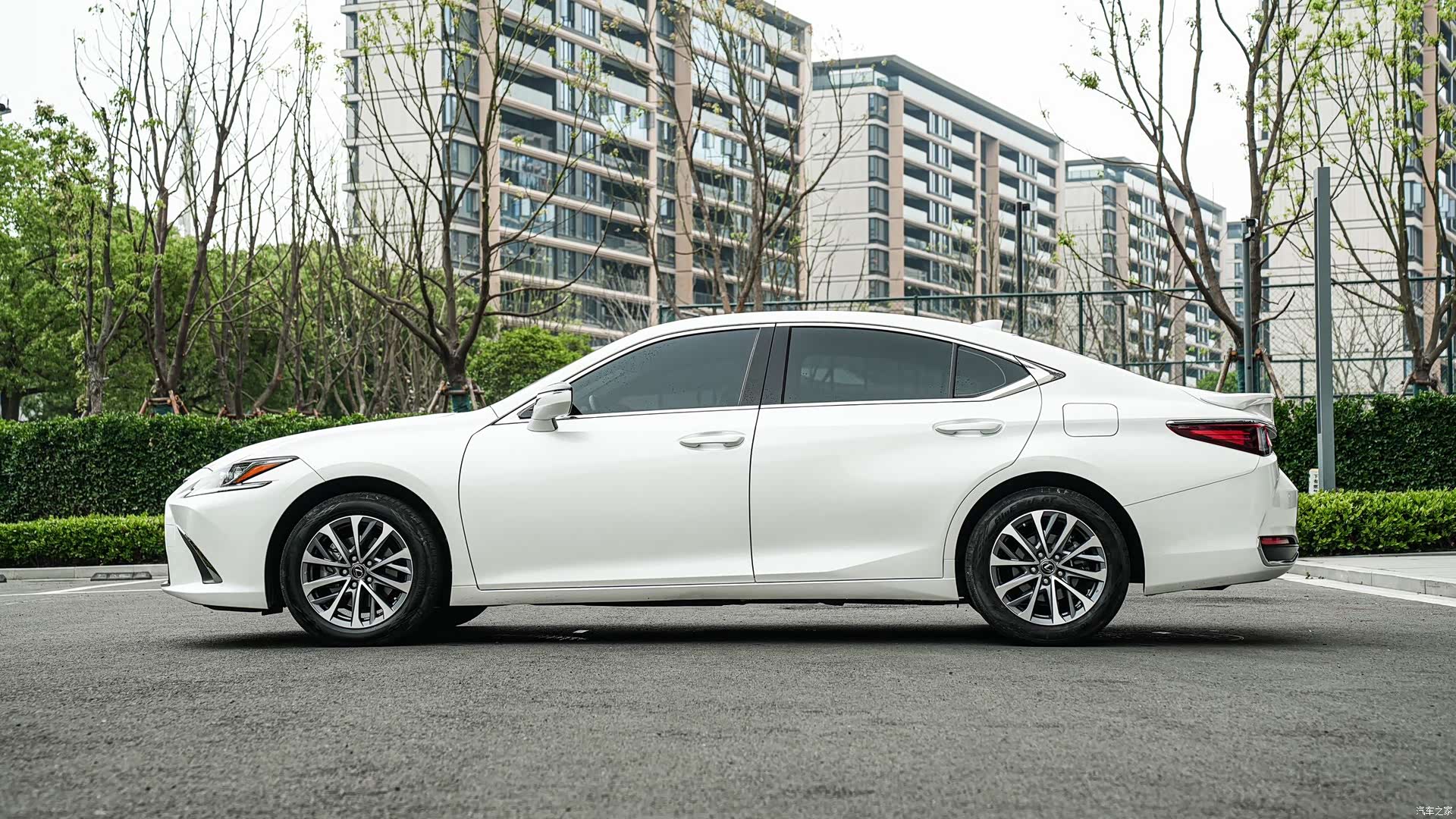 Lexus ES, 2024 7