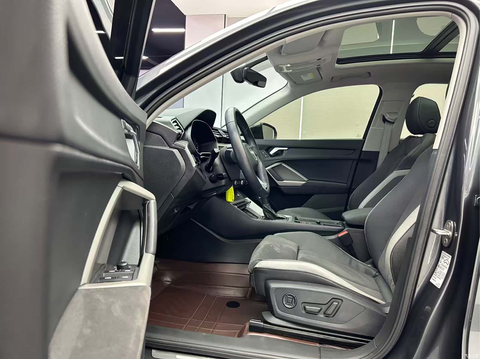 Audi Q3, 2022 10