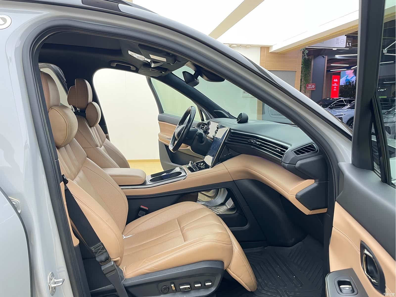 NIO ES8, 2021 11