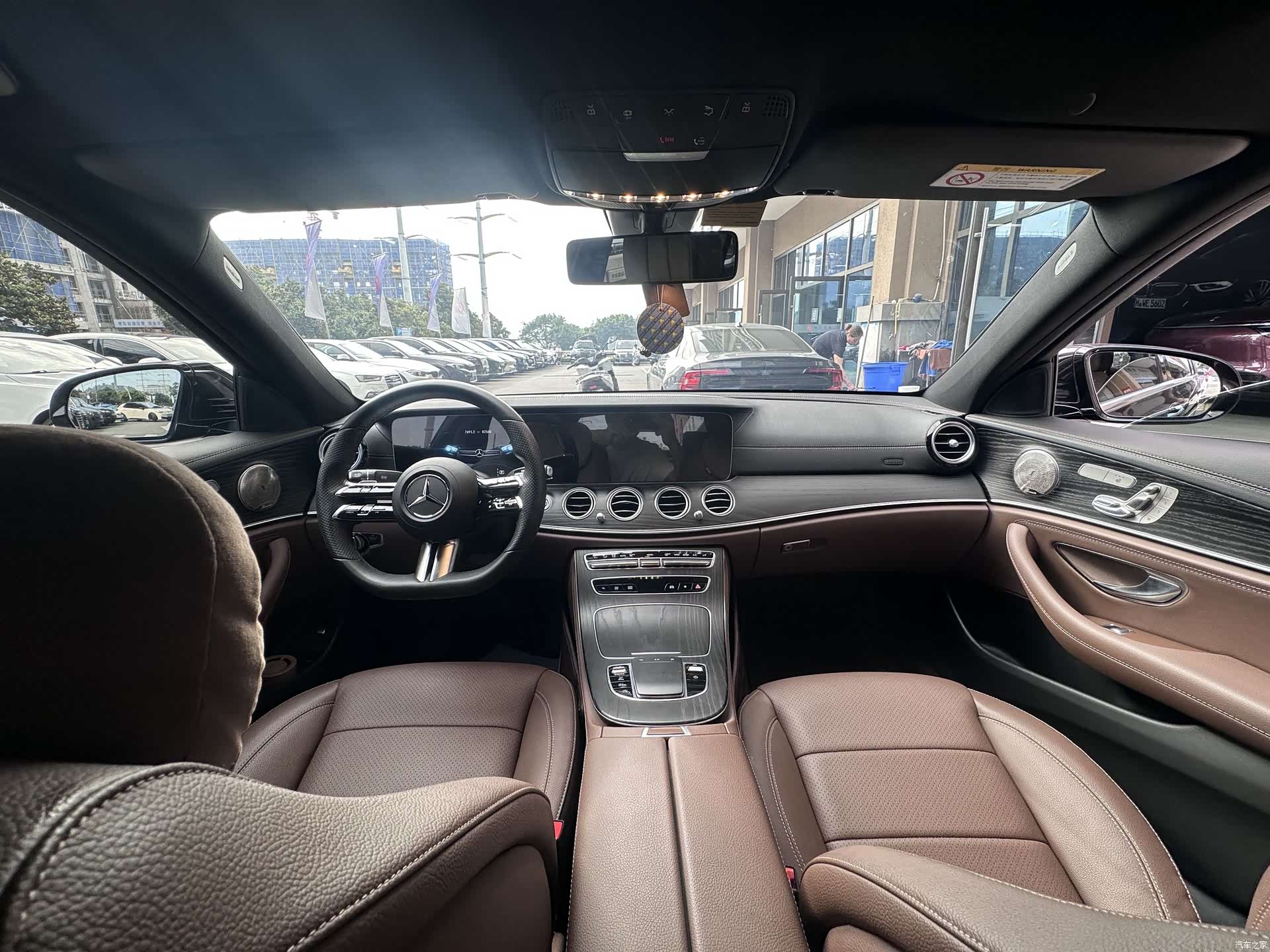Mercedes-Benz E-Class, 2022 16