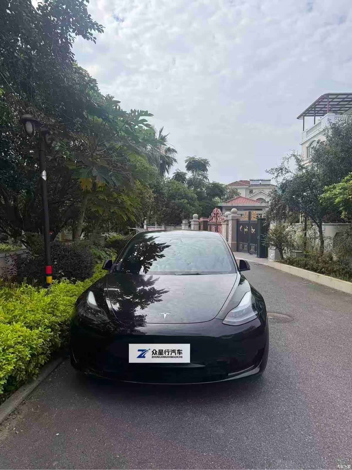 Tesla Model 3, 2023 4