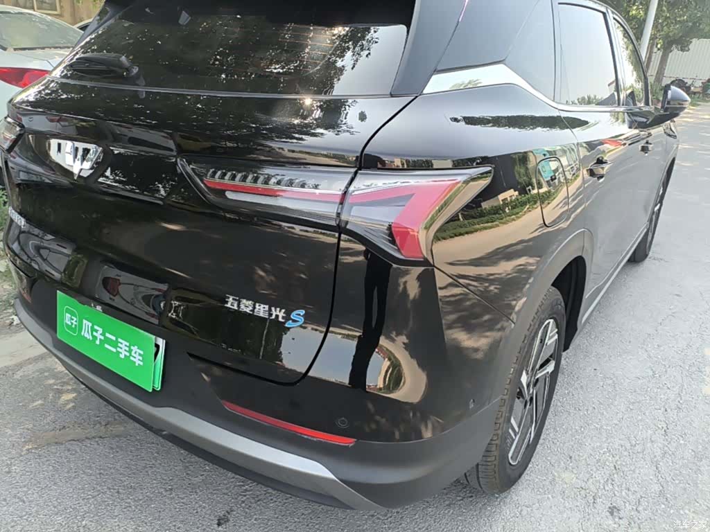 Wuling Starlight, 2025 8