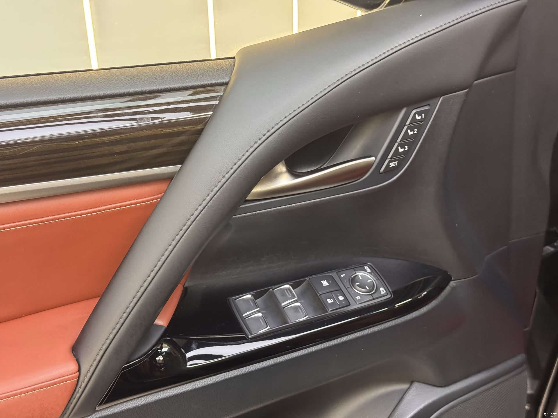 Lexus LX, 2018 12