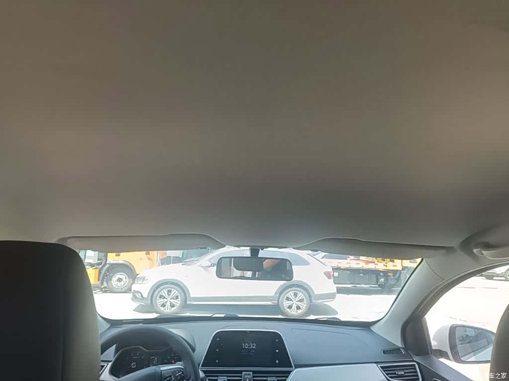 Wuling 310W, 2020 18