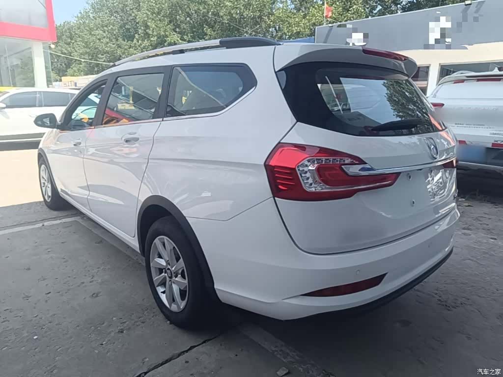 Wuling 310W, 2020 все фото